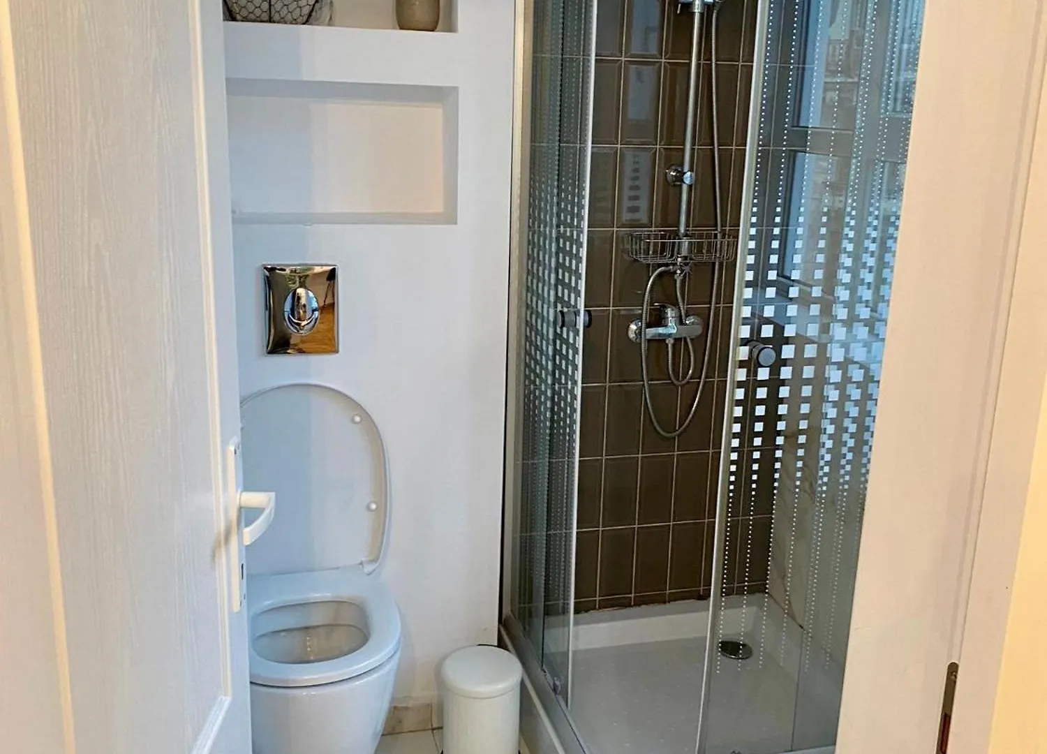 Coolkush 2U Appartement Boekarest Accommodatie bij particulieren